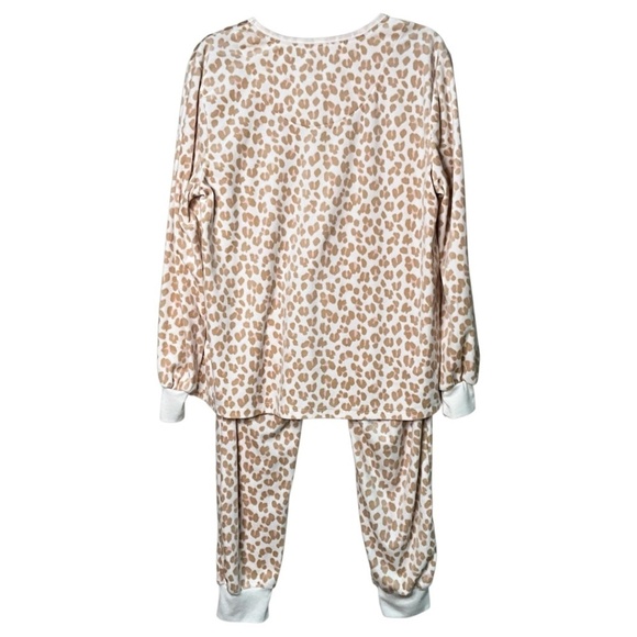 KATE SPADE Soft and Cozy Cheetah Print Pajamas 2 Pce Poly / Elastane Blend Sz M - Picture 4 of 14